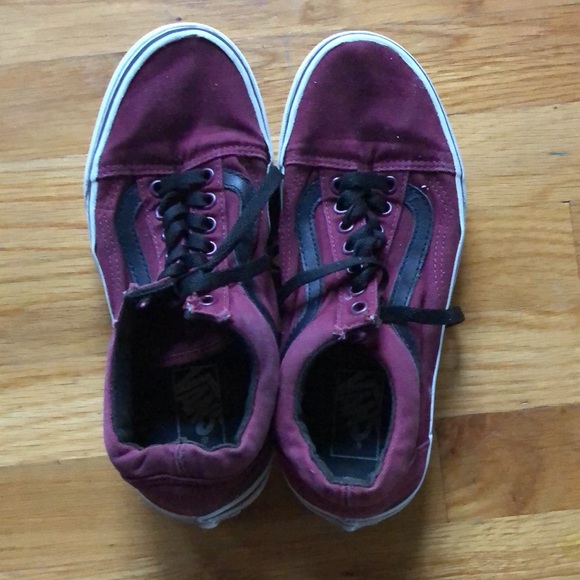 vans low tops (maroon) - Picture 2 of 4